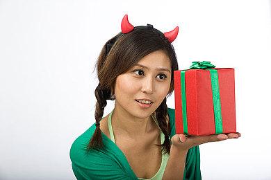 万智牌发布最新系列：光雷驿镖客